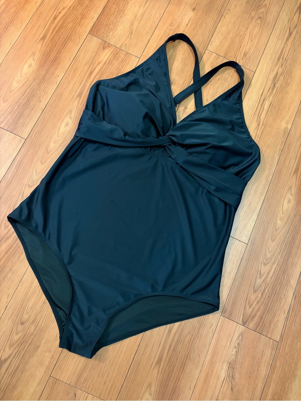Aqua Eve Black Twist Front One Piece Swimsuit Size 24W Plus Size